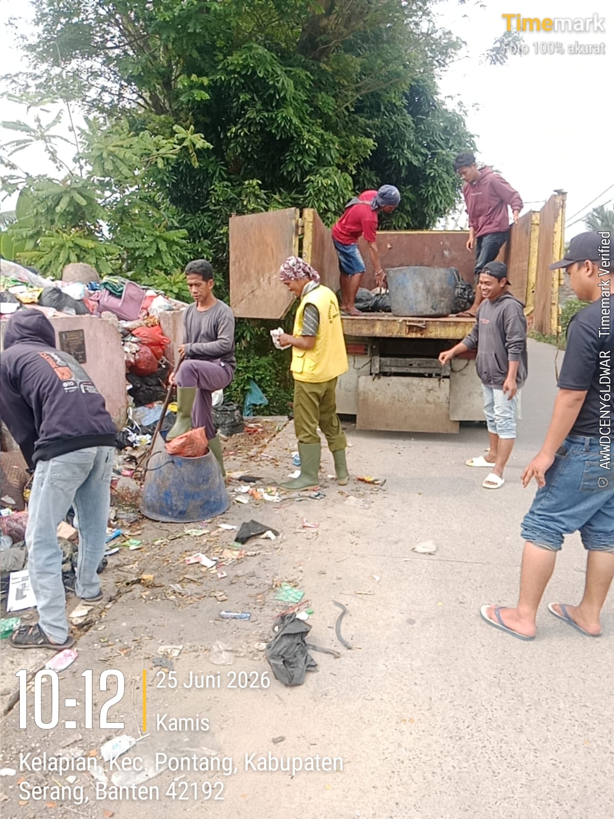 giat-hari-ini-25-juni-2024-pengangkutan-sampah-di-desa-kelapian-kecamatan-pontang-kabupaten-serang