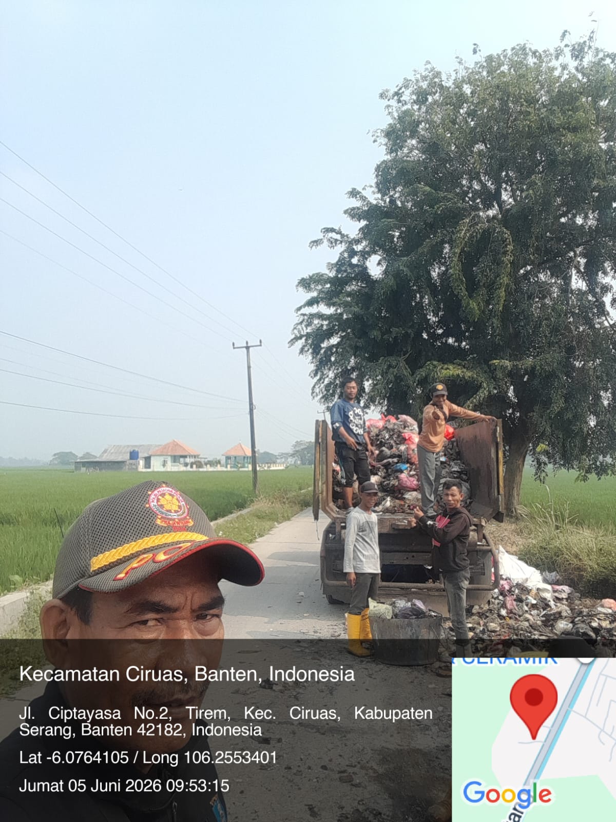 pengangkutan-sampah-di-desa-sukanegara-kecamatan-pontang